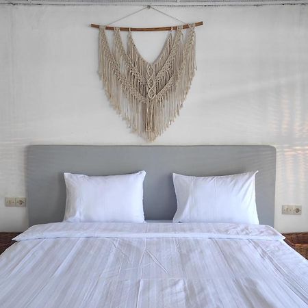 Hub Tata Guesthouse Tuktuk Zewnętrze zdjęcie
