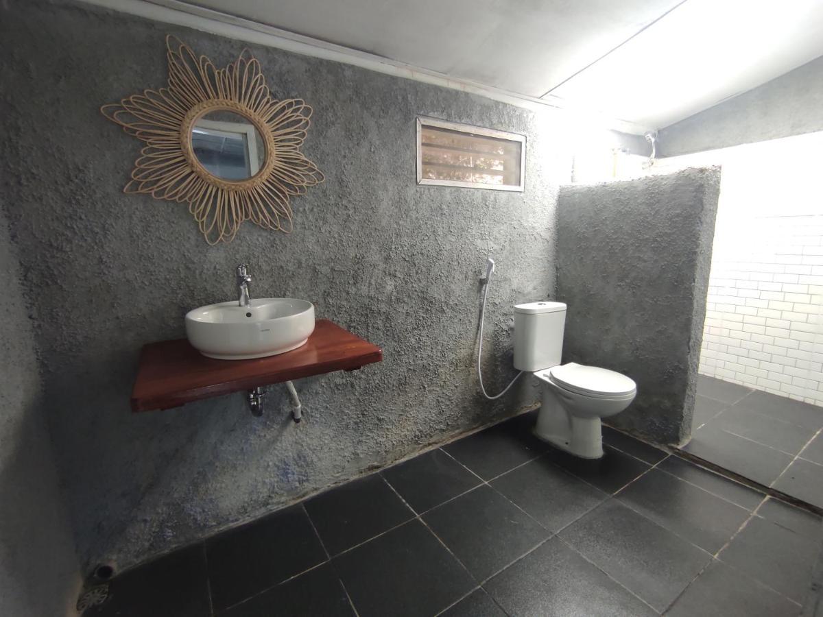 Hub Tata Guesthouse Tuktuk Zewnętrze zdjęcie