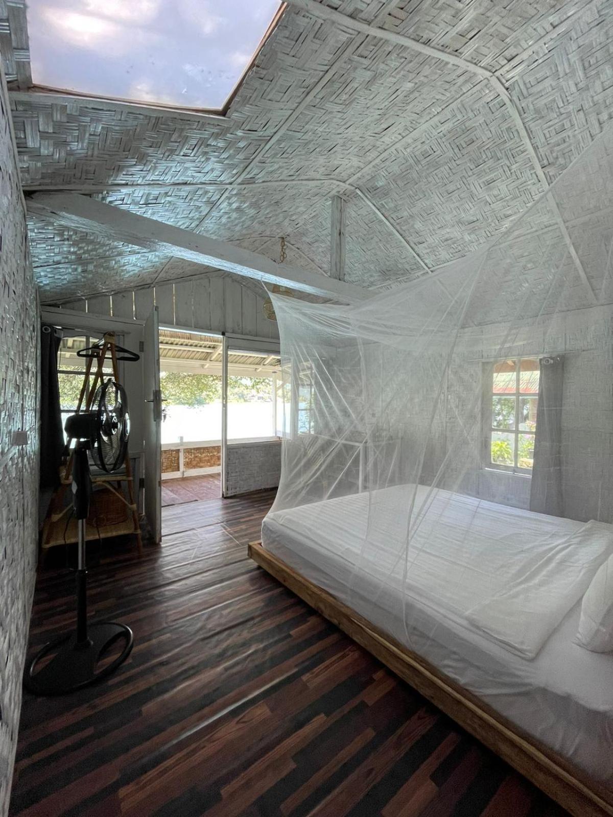 Hub Tata Guesthouse Tuktuk Zewnętrze zdjęcie